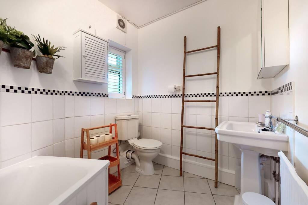 Stunning 2 Bed Flat In Richmond Apartamento Saint Saint Kew Exterior foto